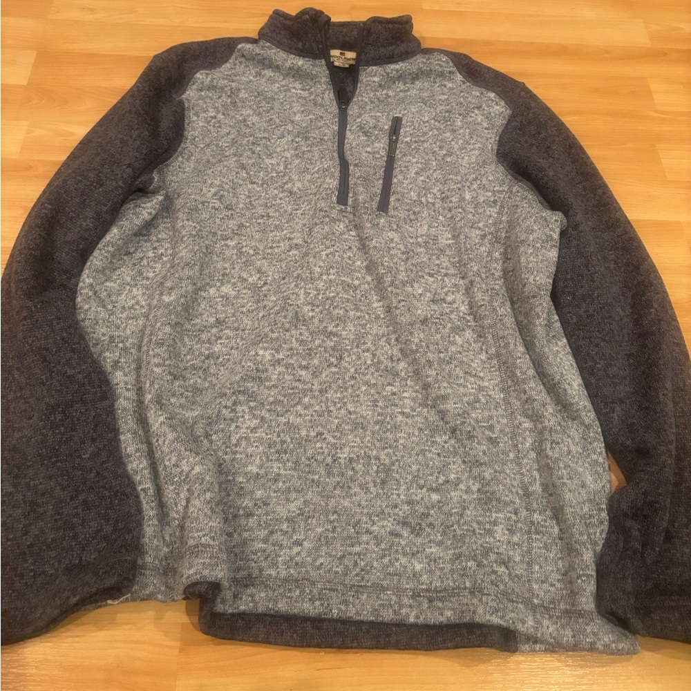 Woolrich gray‎ and black pullover